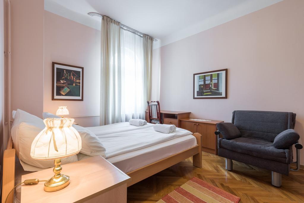 Central Belgrade Apartments 1 Room photo